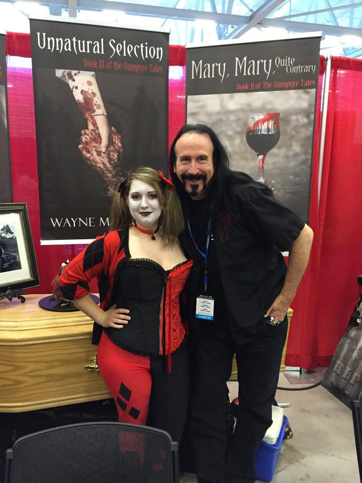 Niagara Falls Comic Con 2015 With a fan Laura